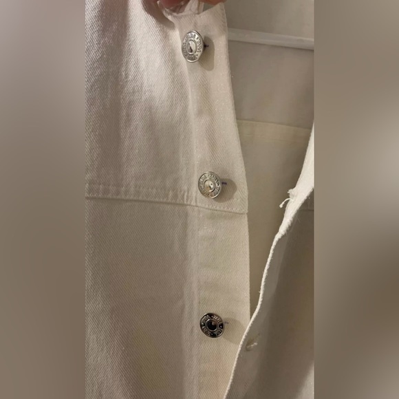 Zara Short Denim Romper Lapel Collar Pockets Shiny Jean Short Sleeve Bloggers SM - Picture 5 of 5